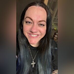 Meet your Posher, Raquel